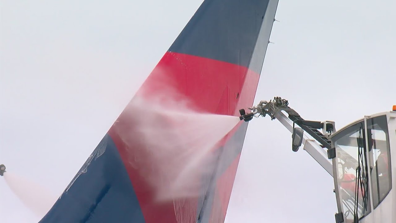 Good Question: How Does Plane De-Icing Work?