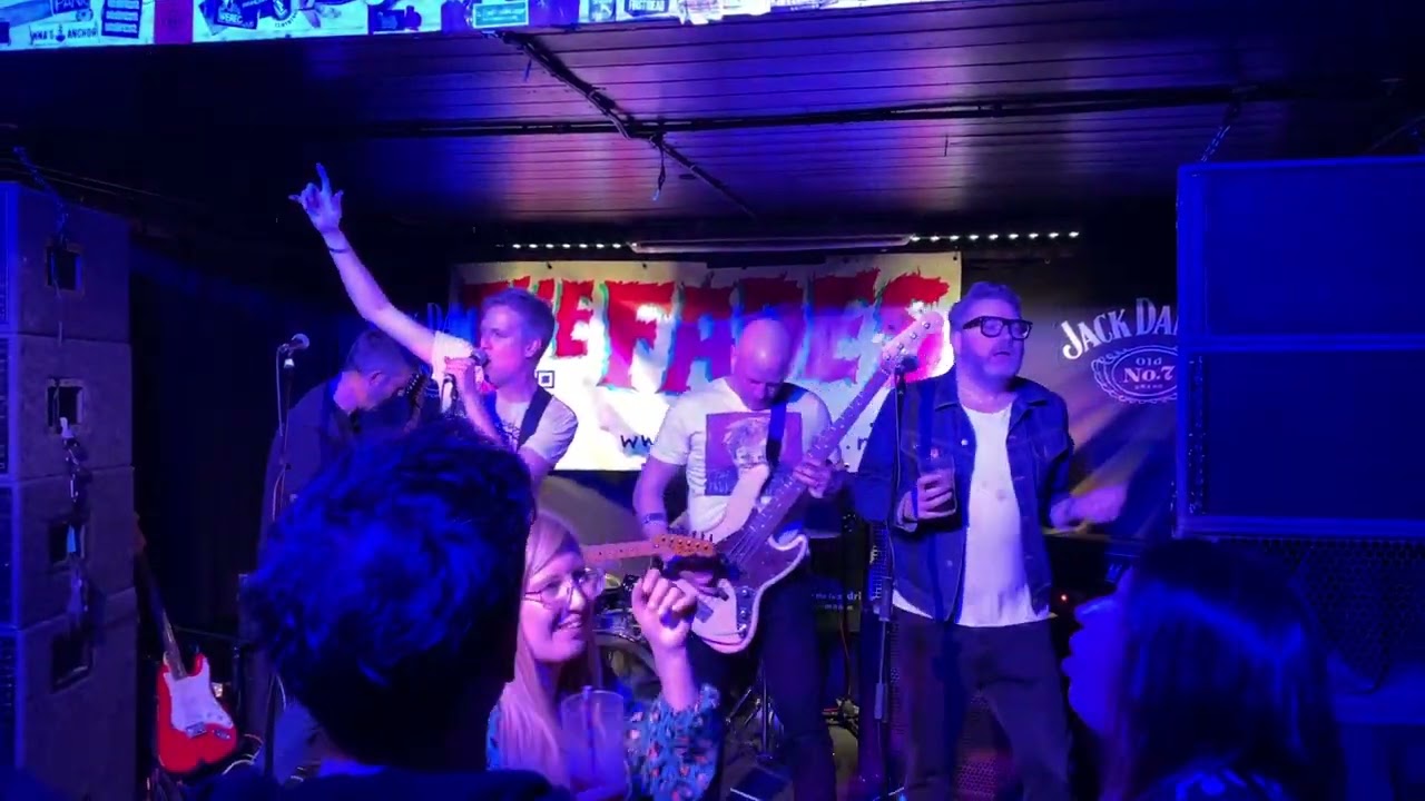 The Fades - Caca (Live at the Fighting Cocks)