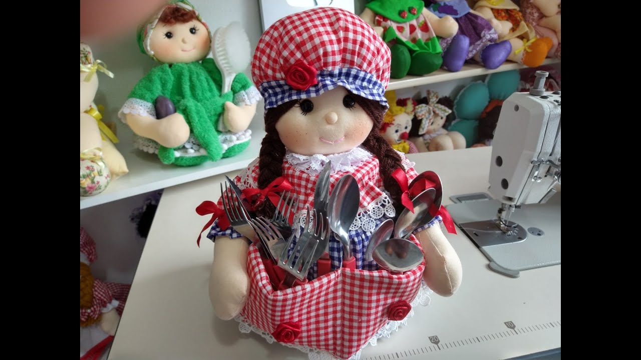 BONECA DE COZINHA NO POTE PORTA TALHER - DUAS UTILIDADES