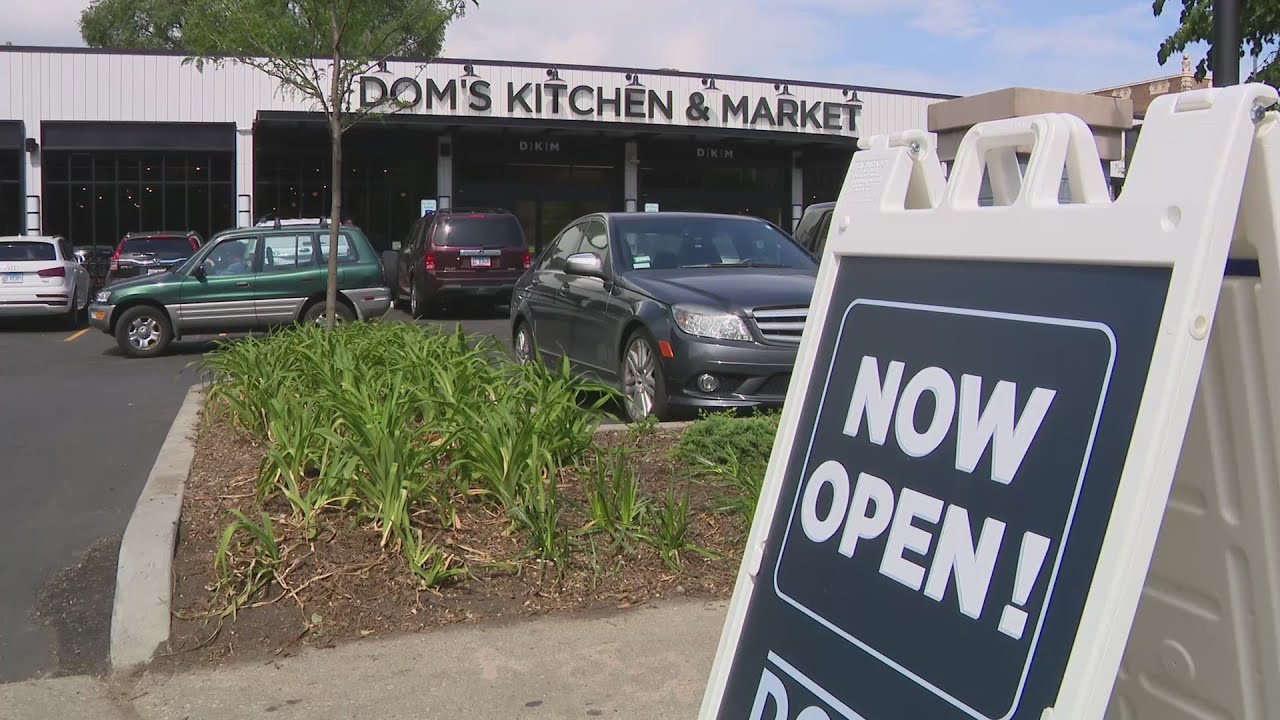 New grocery experience ‘Dom’s Kitchen and Market’ opens in Lincoln Park