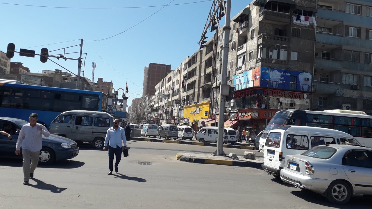 تعالوا نشوف الأجواء فى اول شارع البيطاش الرئيسى عند مسجد الحديد والصلب فى عز الزحمة (وقت الذروة )