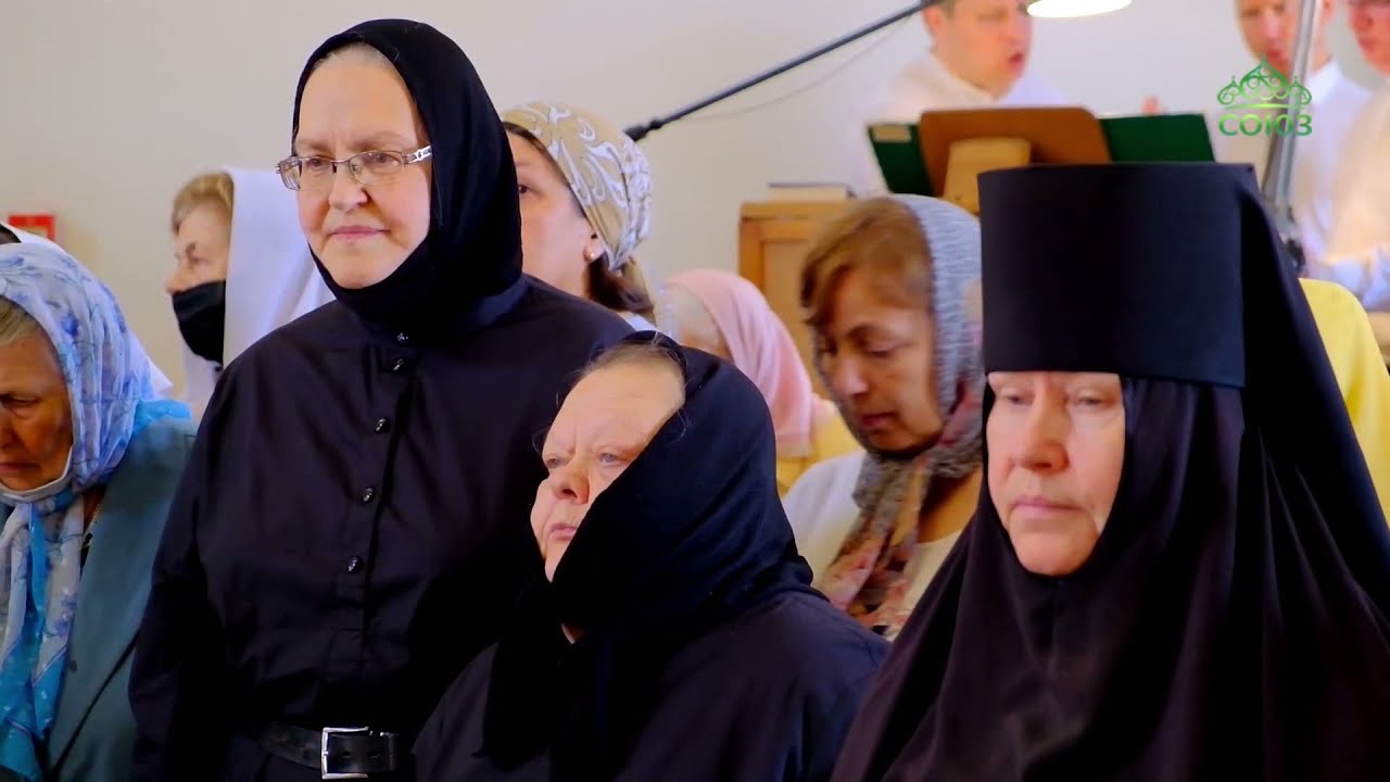 Петро-Павловский женский монастырь города Брянска отметил престольное торжество.
