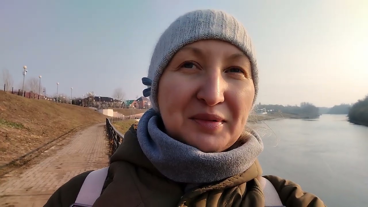40 лет ЖИВУ КАК МОГУ Ищу работу Не падаю духом