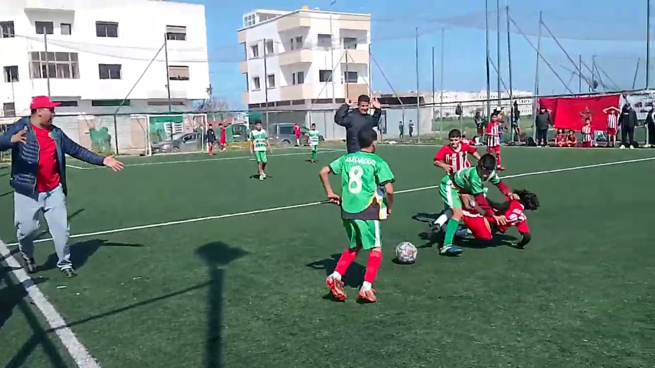 اللاعبين الناظم ومدرب مسطي