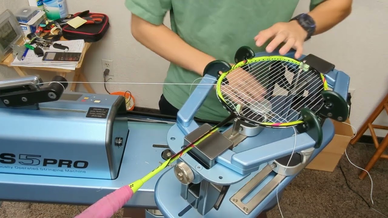 Badminton Stringing - 4 knot, top down view, no talking, ASMR, Yonex Astrox 6