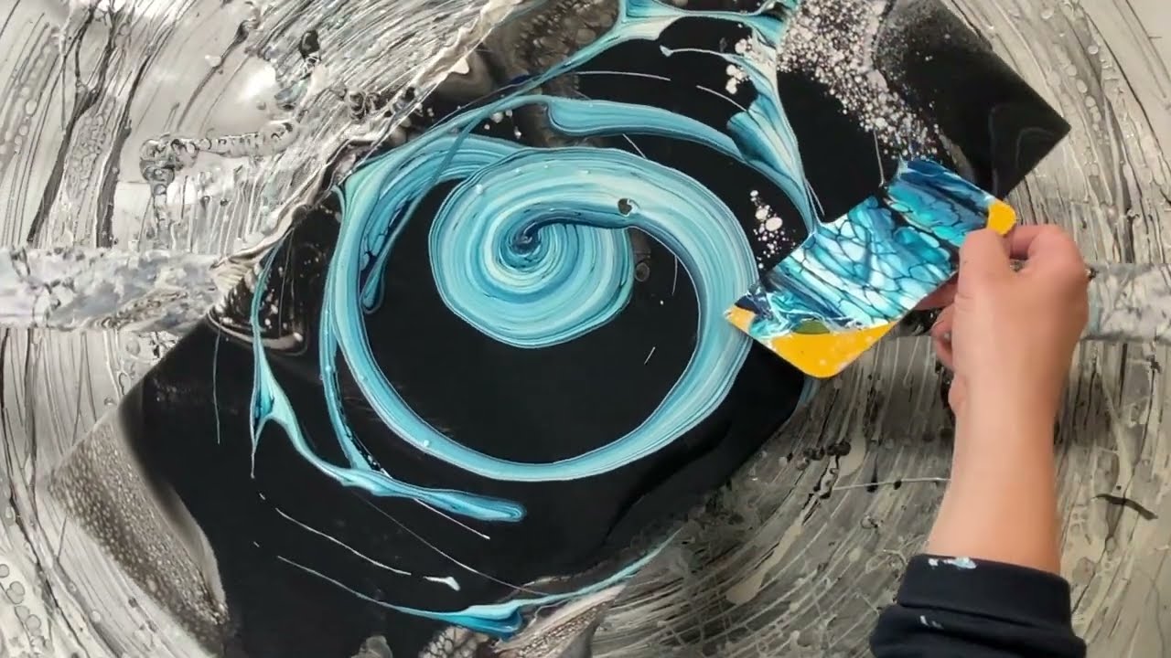 Spinner transfer swipe on a magnificent background #spinart, #cellart, #acrylicpouring