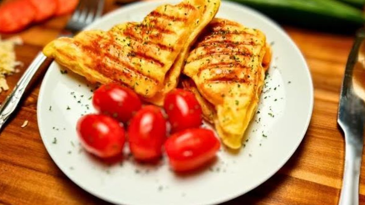 Chaffwich Keto Chaffle Breakfast Sandwich Pepperoni Recipe
