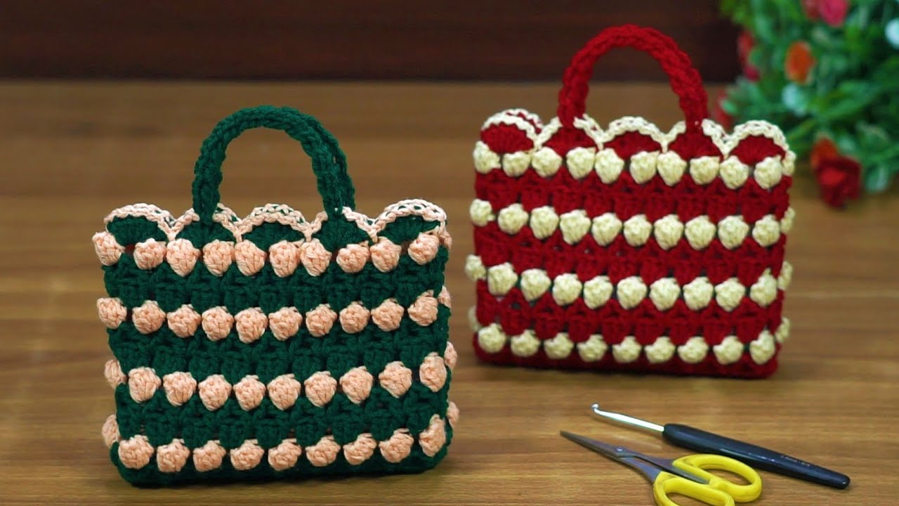 Beautiful 🥰 & Easy Crochet Small Bag Tutorial💗🎀 | Step by step #crochetbag @saritascreation 