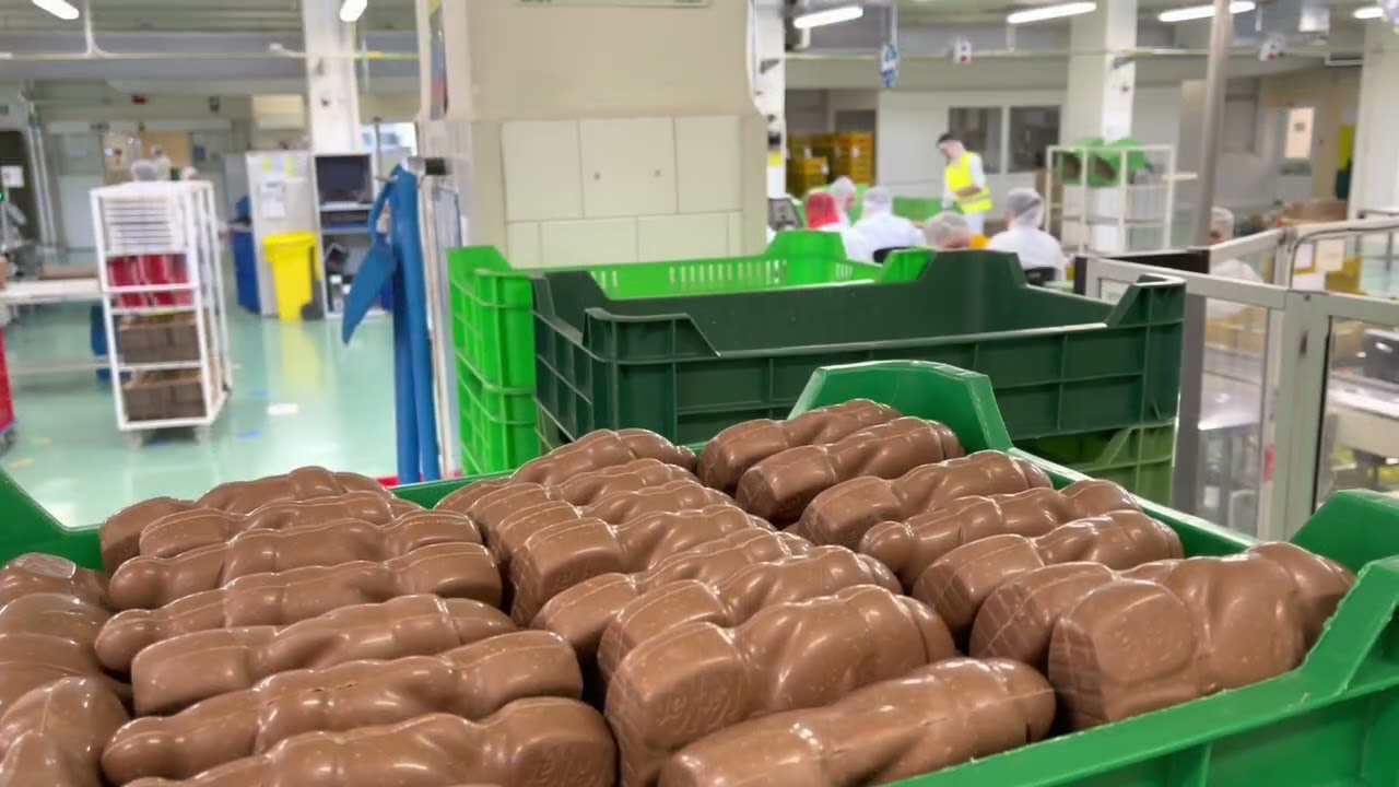 Így készülnek a csokimikulások