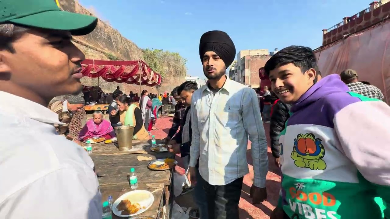 Aaj langar khane aagye 😁 #trending #minivlog #vlog #viral #explorepage #funny videos y