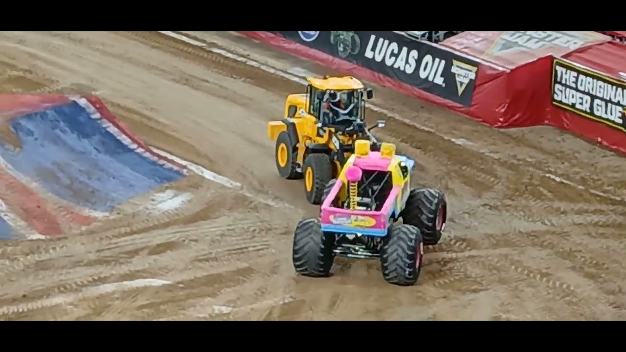 MONSTER JAM