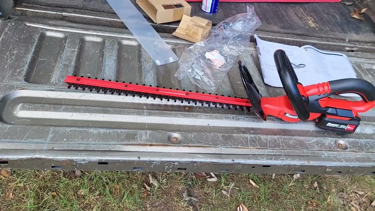 TRIMMING HEDGES WITH HARBOR FREIGHT'S BAUER CORDLESS HEDGE TRIMMER !!!
