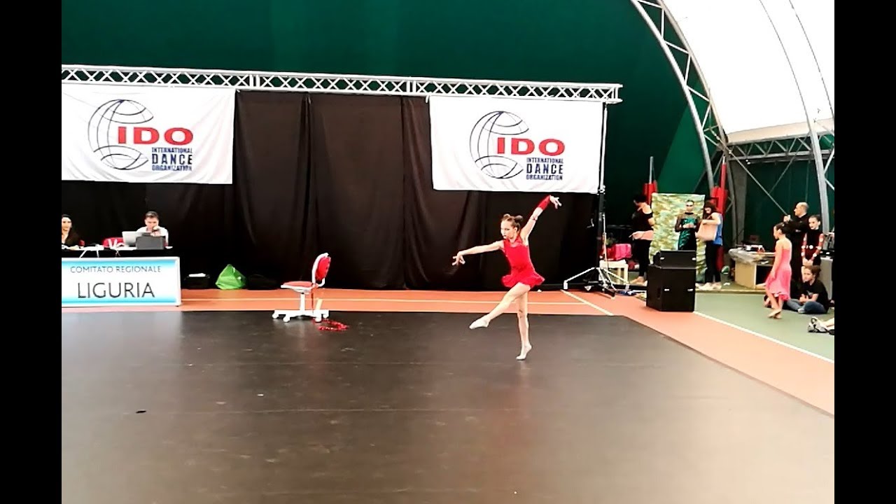 3rd PLACE Wiktoria Dziemian solo show dance 8-11 lat  IDO European Championships Genua 2018