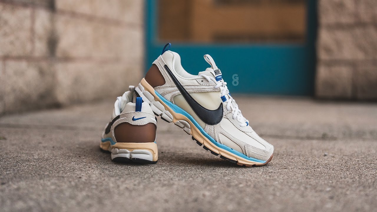 Nike Zoom Vomero 5 Premium 