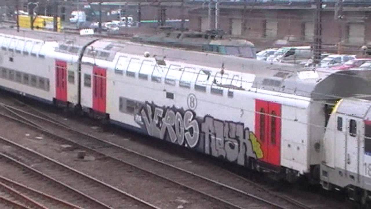 NMBS 1896 + M6 vertrekken uit Oostende Toeteren & BN 6002 naar Knokke.