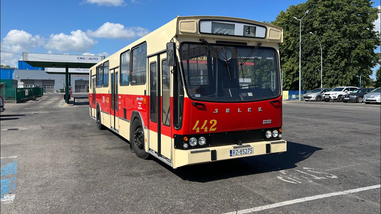 Przejazd Jelczem PR110U #442 Trembeckiego - Politechnika