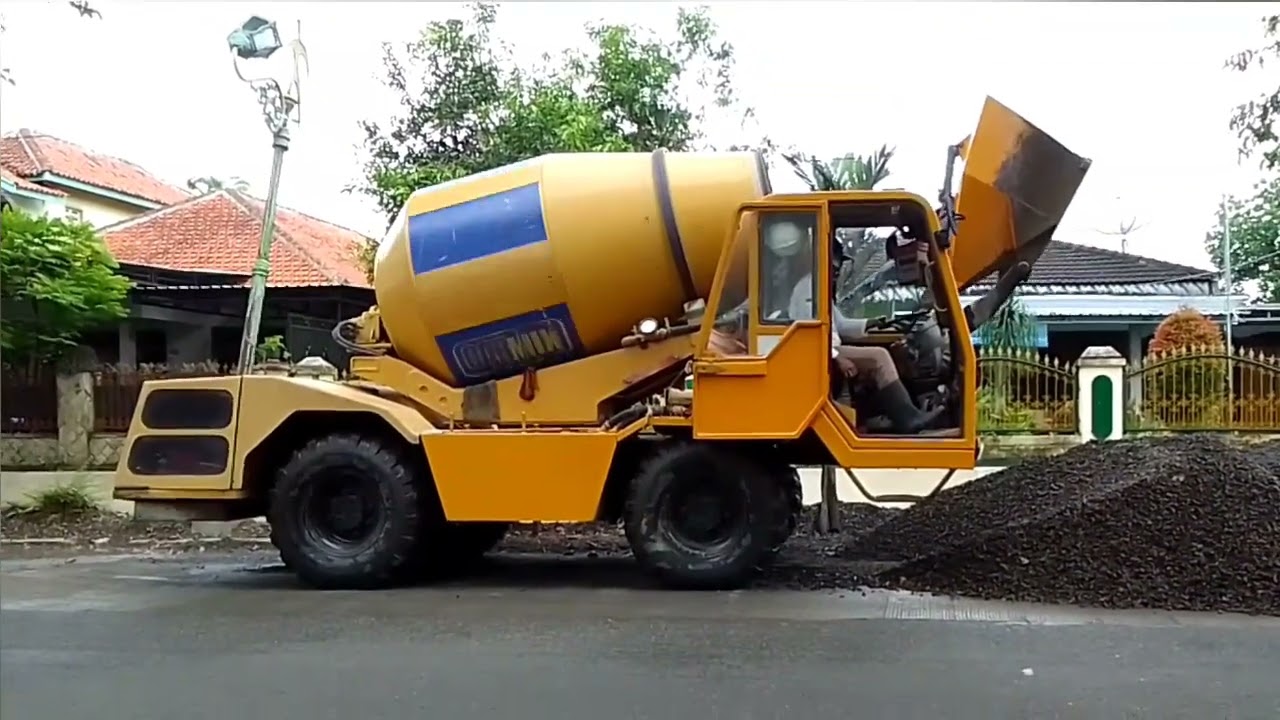 Cara Kerja Mobil Pembuat Adonan Beton Yang Bisa Berjalan | CARMIZ