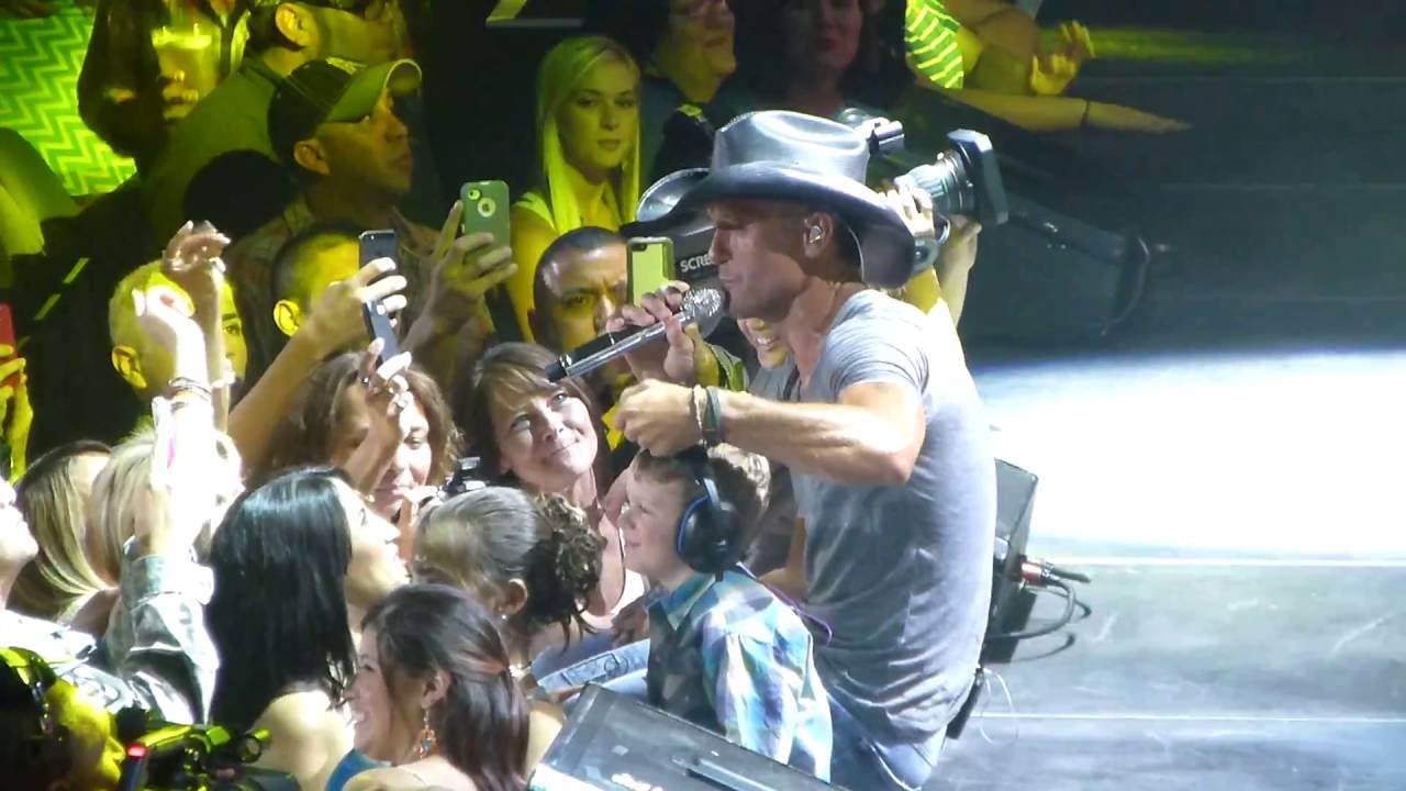 Tim McGraw - Just To See You Smile LIVE Corpus Christi 6/21/13