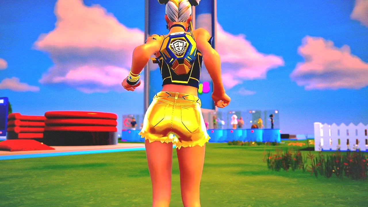 Champion Surf Witch Dance Party Hips 🤭