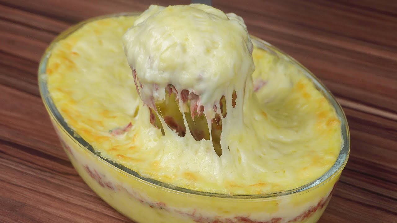 ESCONDIDINHO DE MANDIOCA COM CARNE SECA