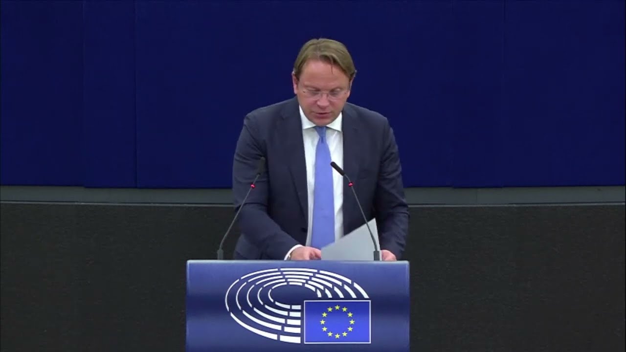 Oliv&eacute;r V&aacute;rhelyi debates European security challenges in the Indo-Pacific