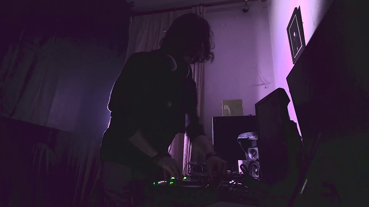 Basement's cult sessions by Billy Di for Radio Must Athens, February 18!