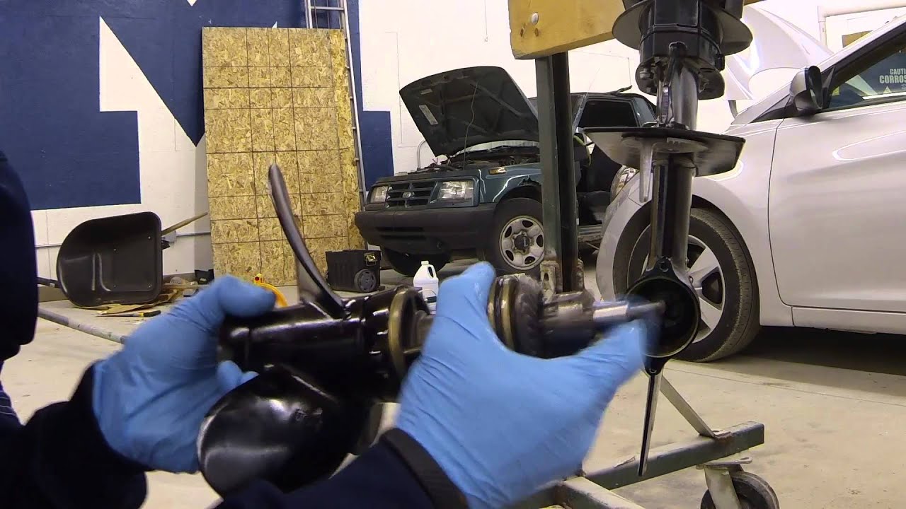 HOW TO take apart a lower unit on an outboard motor, how it works