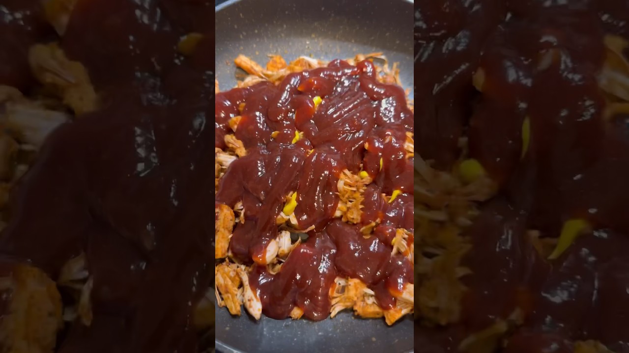 Vegan bbq pulled pork #vegan #pulledpork #barbque #bbq #veganfood #recipe #foodie #recipe #cooking