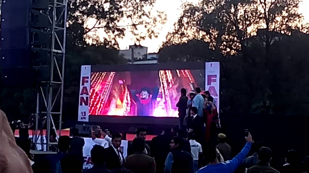 SHAHRUKH KHAN live at HANSRAJ COLLEGE