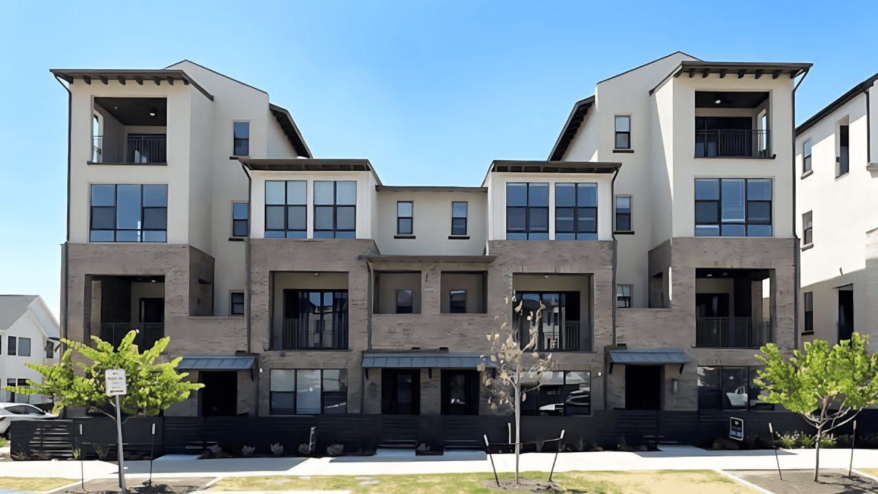 EXCLUSIVE TOUR OF A 2700+ SQFT Luxury Austin Townhome | Austin Townhome Tour
