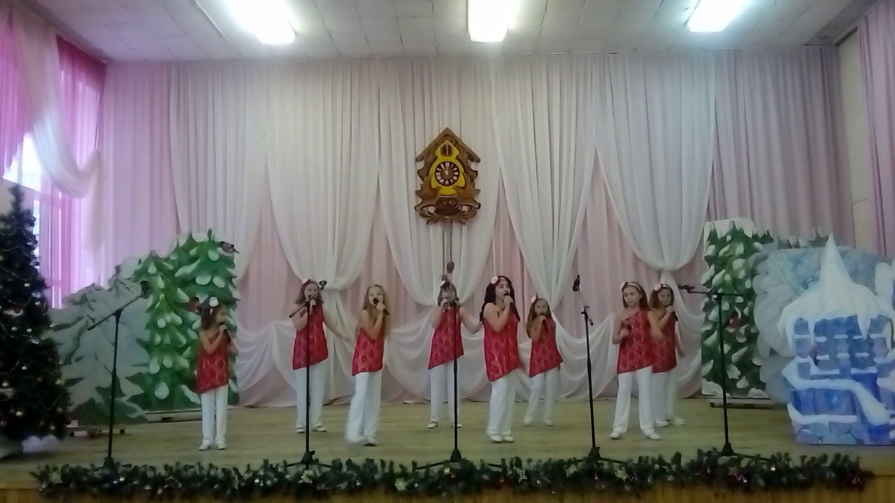 Новый год к нам идет