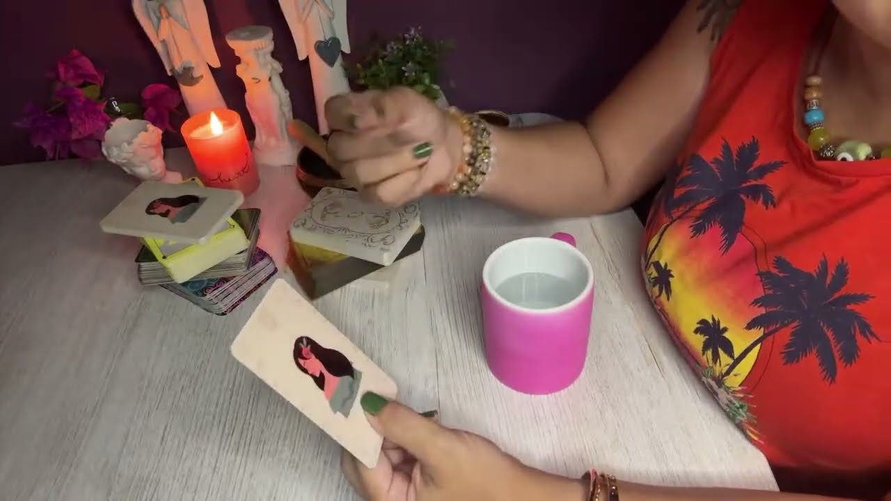 Aklındaki kişinin sana söylemek istedikleri Var,Neler saklıyor ne düşünüyor? Gelsin İtiraflar TaroT