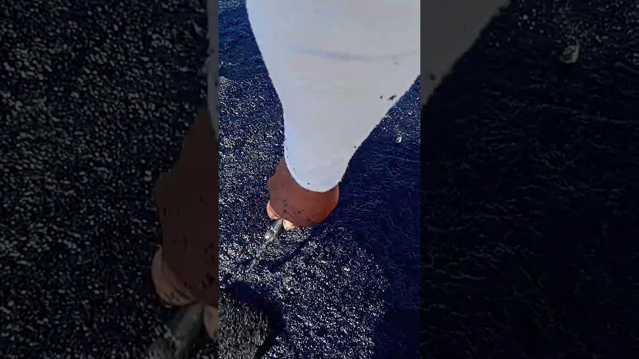 Nos encontramos trabajando aplicando impermeabilización en la losa con el producto cemento plastic 