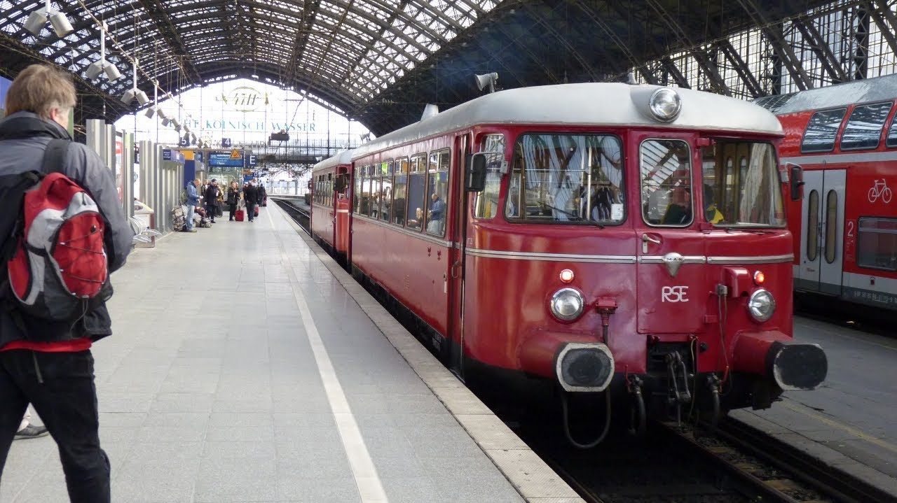 Züge Hbf Köln, treinen Keulen CS, trains Cologne Main Station., 1 april 2013, part 2 of 6