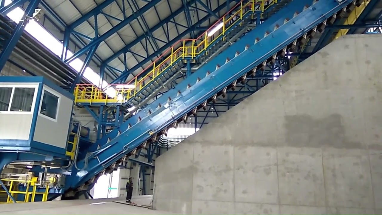 SAMMI - Refinery coking unit / Petcoke handling - Semi Portal Reclaimer (no load operations)