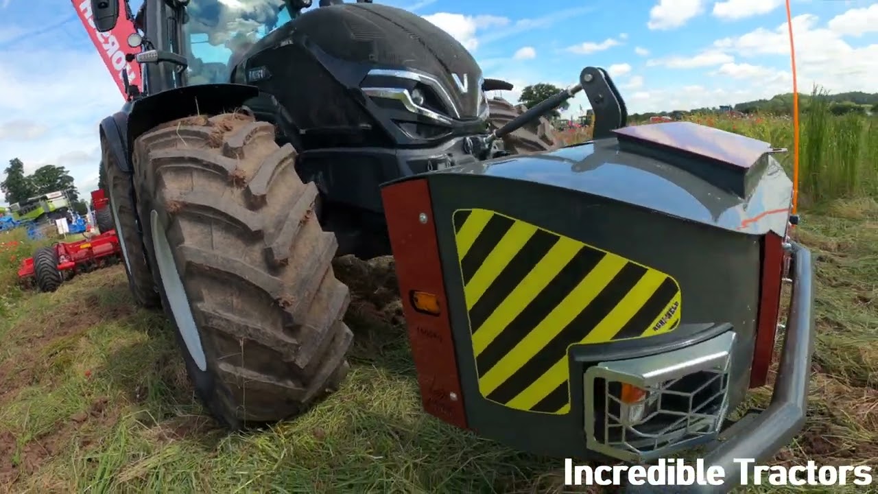 2024 #valtra Q305 Unlimited 7.4 Litre Diesel Tractor (305 HP) #Agriweld #horsch  #edwardsandfarmer