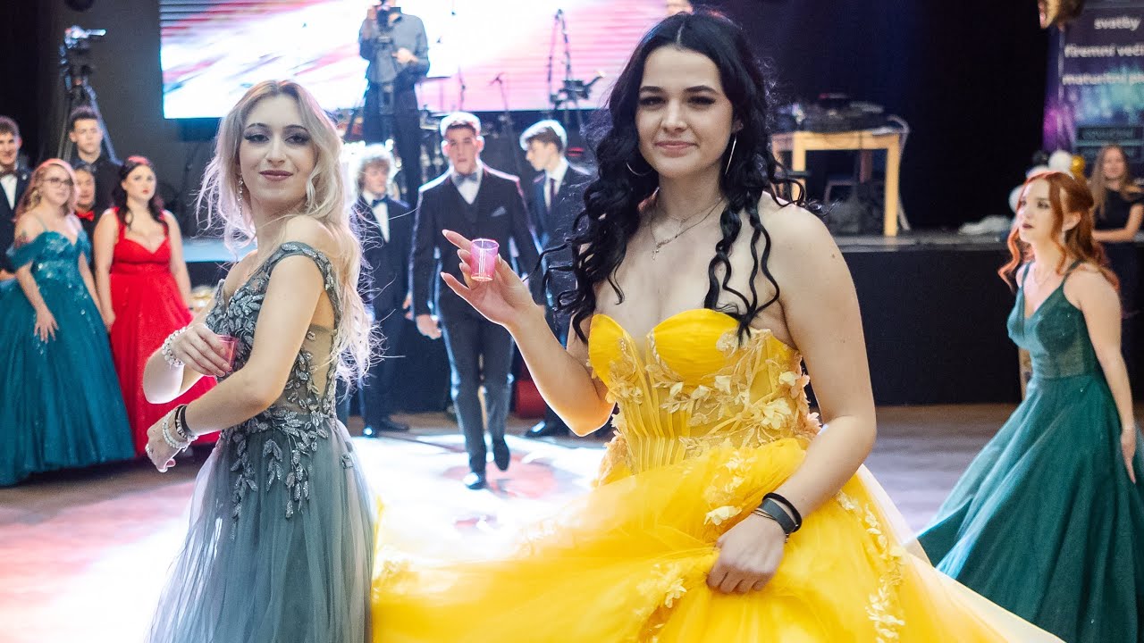 SLAVNOSTNÍ NÁSTUP Maturitní ples OA4 SOŠ a SOU Kaplice - maturanti 2026