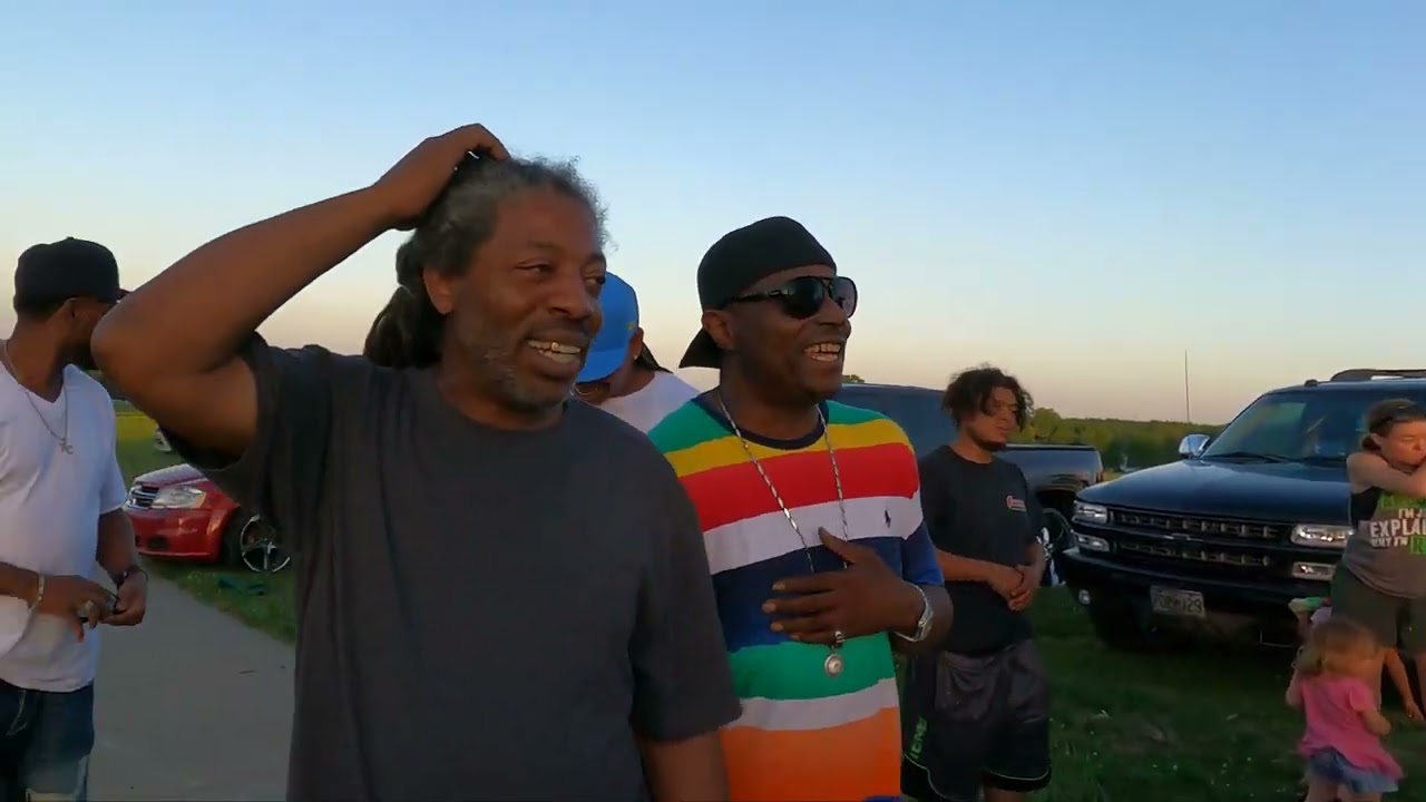 Hood Chick Does Burnouts At Swope Park Kansas City!!! 30 inch all gold Rucci |#howyouridinwithkali