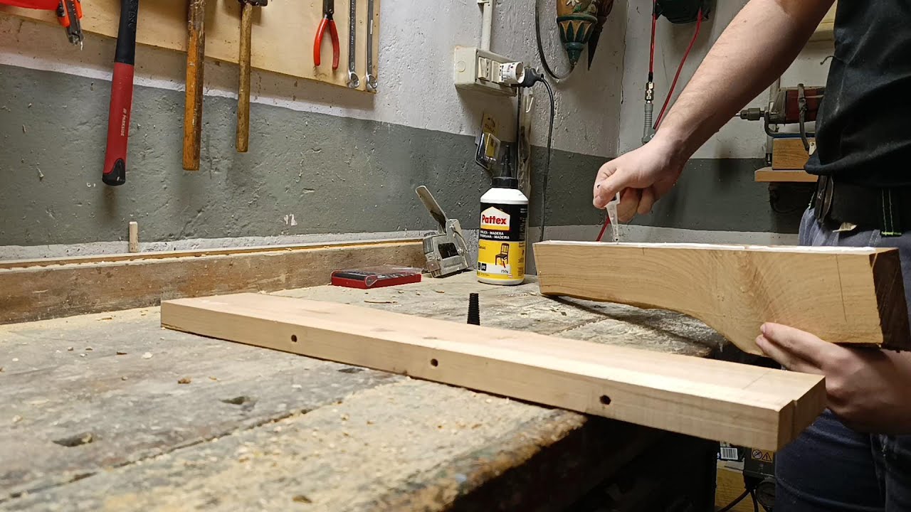 Lampadario in legno di noce e cirmolo per la tua parete Ep.1