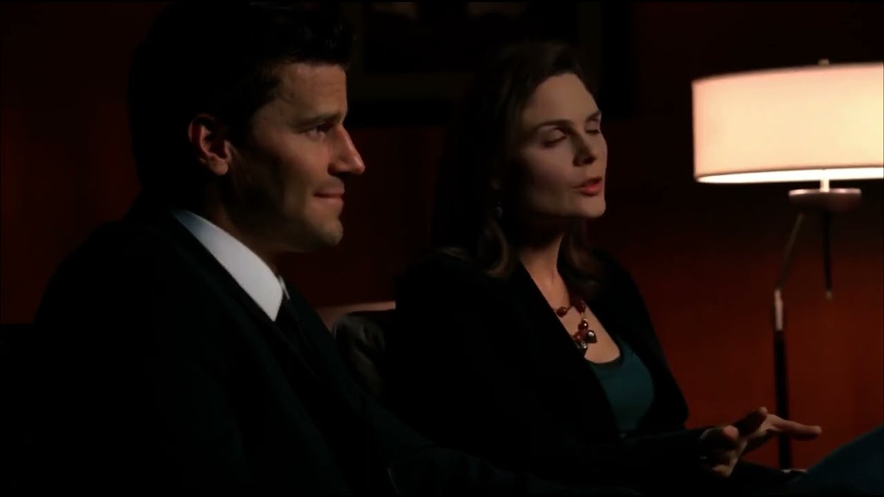 Bones 3x04 - Booth, Brennan and Sweets 