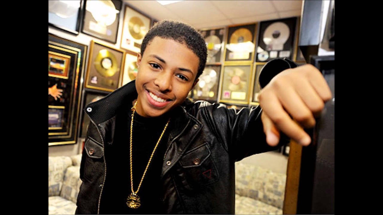 Diggy Feat. Kevin McCall - Round The Way Girl
