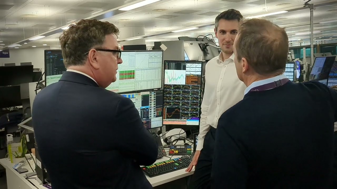 Mel Stride visits the NatWest Group trading floor