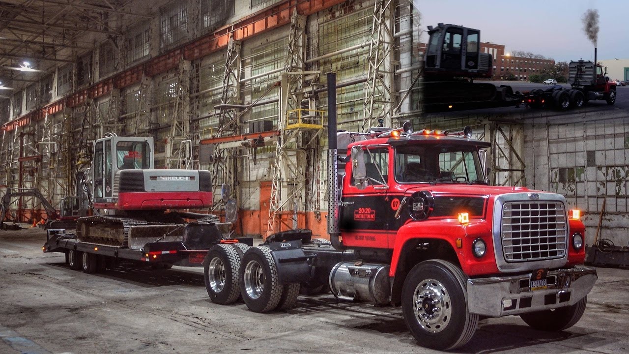 1986 Ford LT9000 Moving Takeuchi 1140 Excavator! #heavyhaul #cummins #shifting