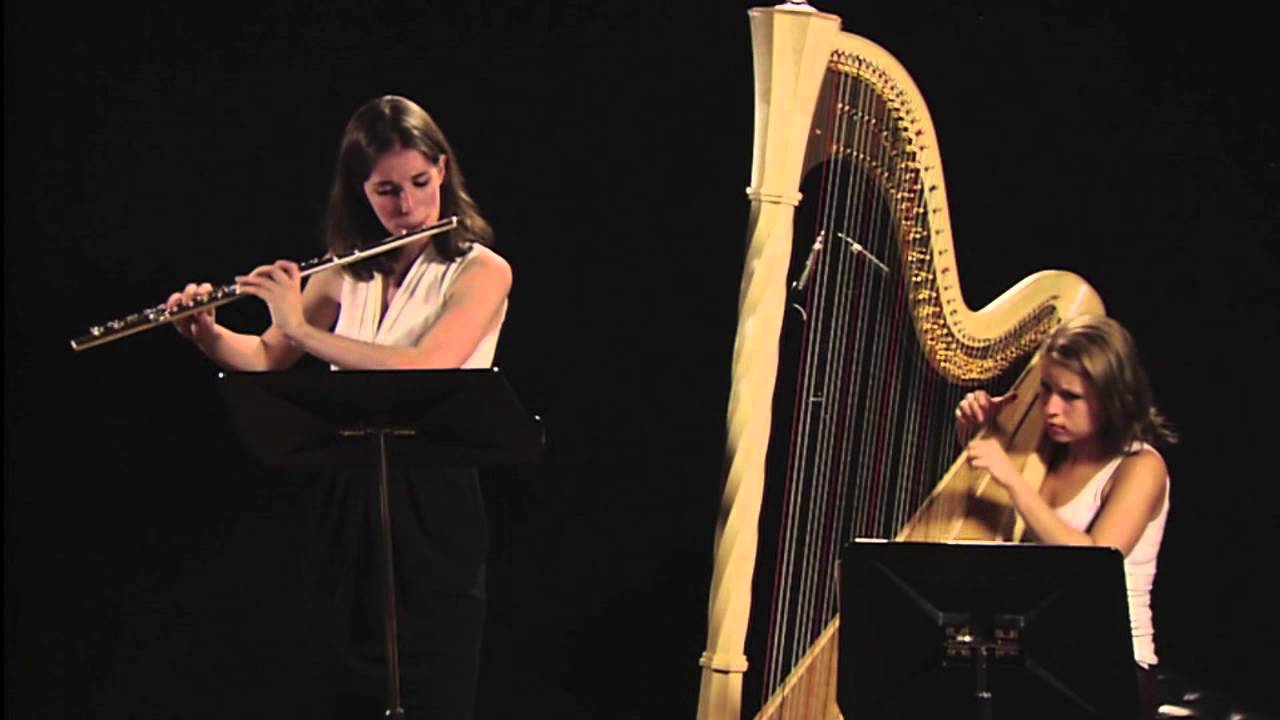 Hire Harpist Valeria with Flute London. Concerts, Weddings, Corporate Parties.