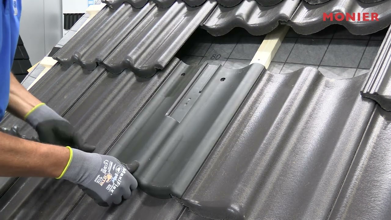 SoFi dakpan van Monier - verwerkingsvideo voor een bestaand dak met zonnepanelen dakhaken