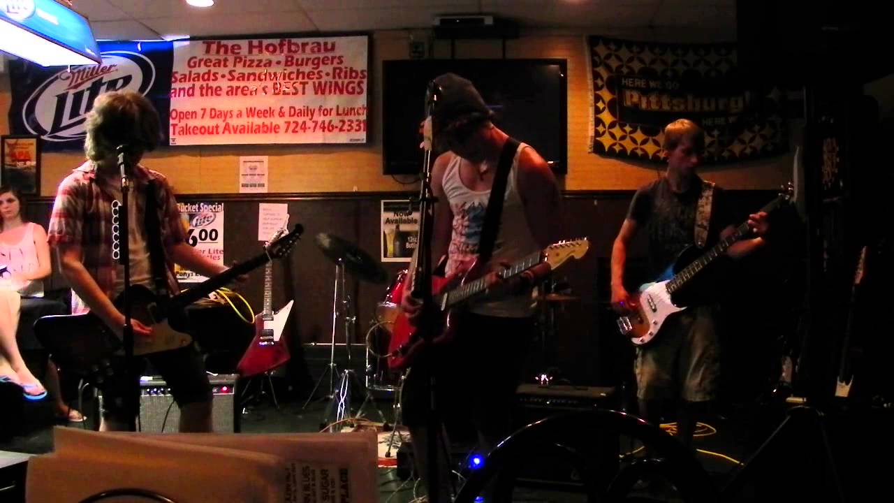 Stella - Kick Astronaut (All Time Low Cover) Live