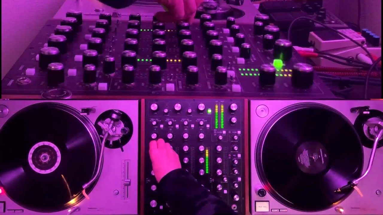 RoMinimal MicroHouse Deep House Live Mix Vinyl Only | Underground Vibez Live 2023.02.18