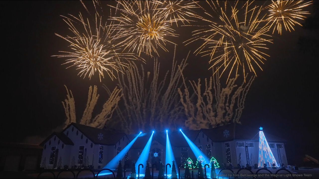 2025 Christmas Light Show &ndash; Phil Wickham 