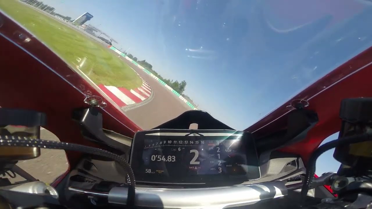 Gelleråsen Ducati Panigale V4s POV