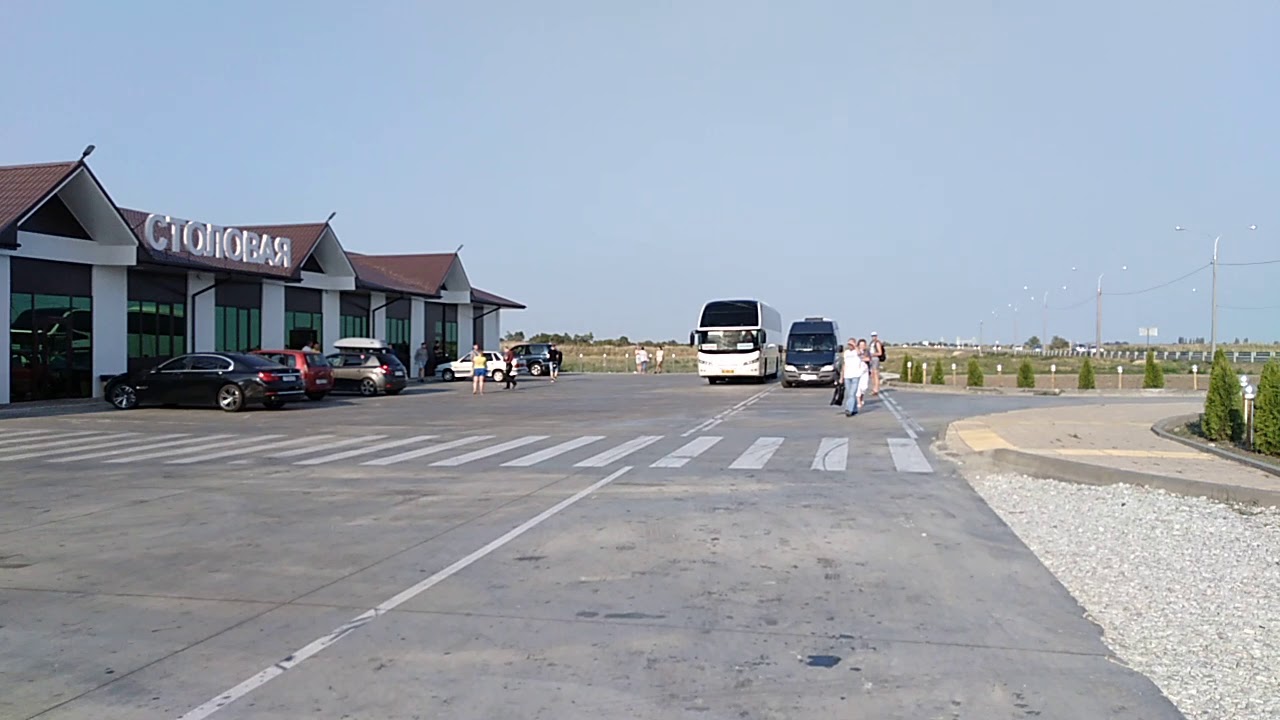Столовая перед Крымским мостом